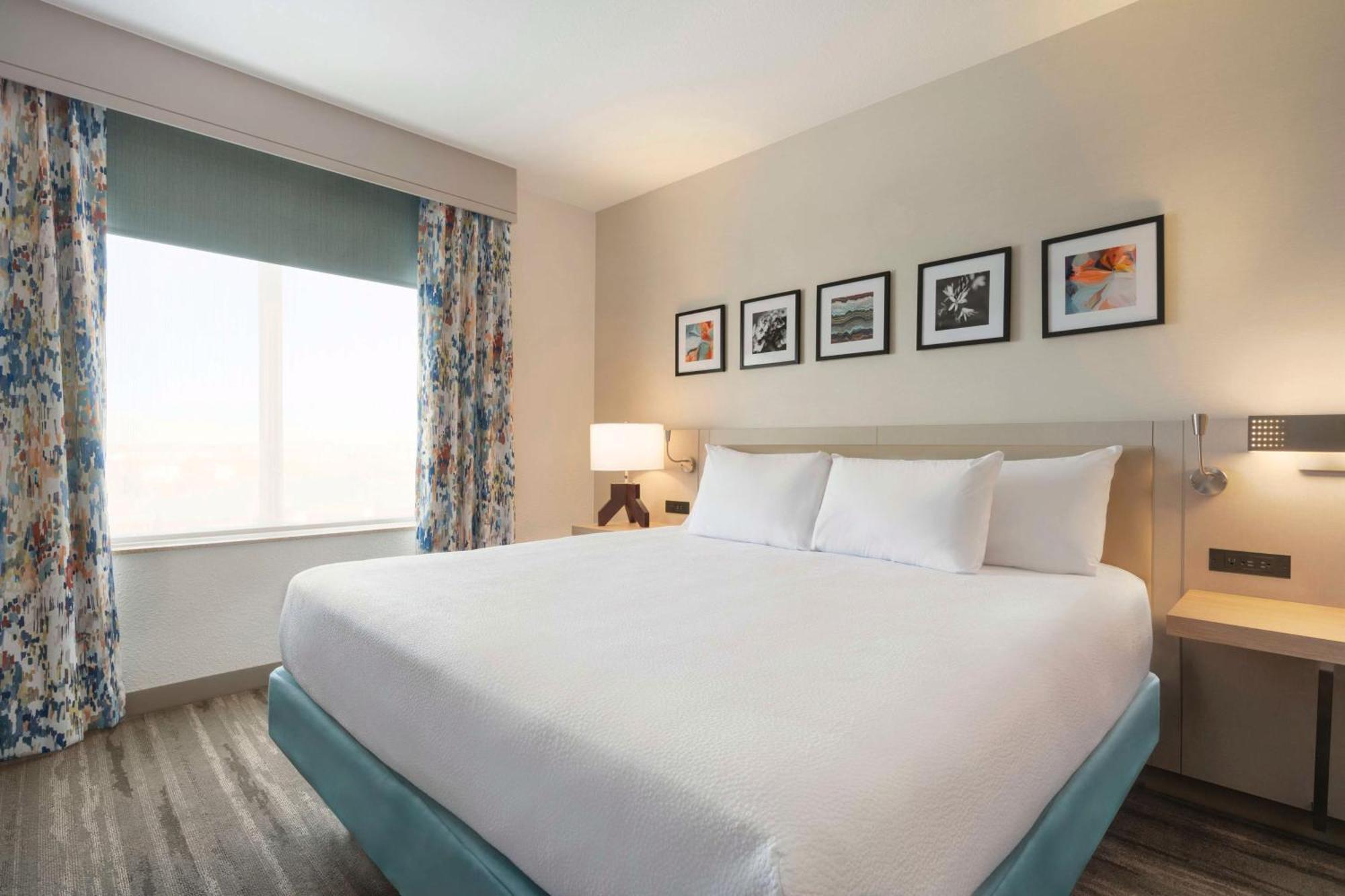 Hilton Garden Inn Fort Collins Bagian luar foto